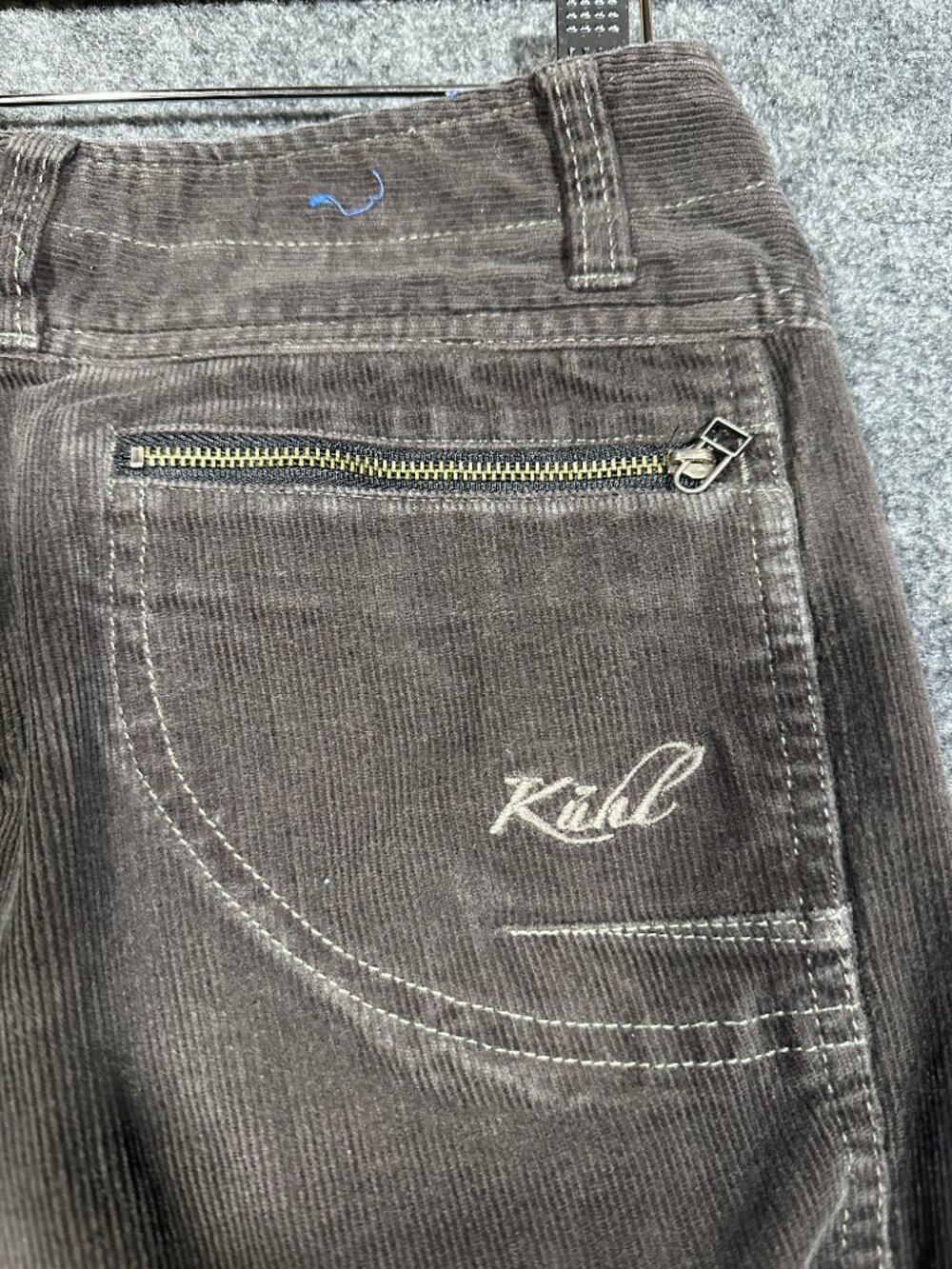 Kuhl Pants Womens 6 Brown Corduroy Stretch Straight Leg Zip Back Pockets Logo - Picture 8 of 8